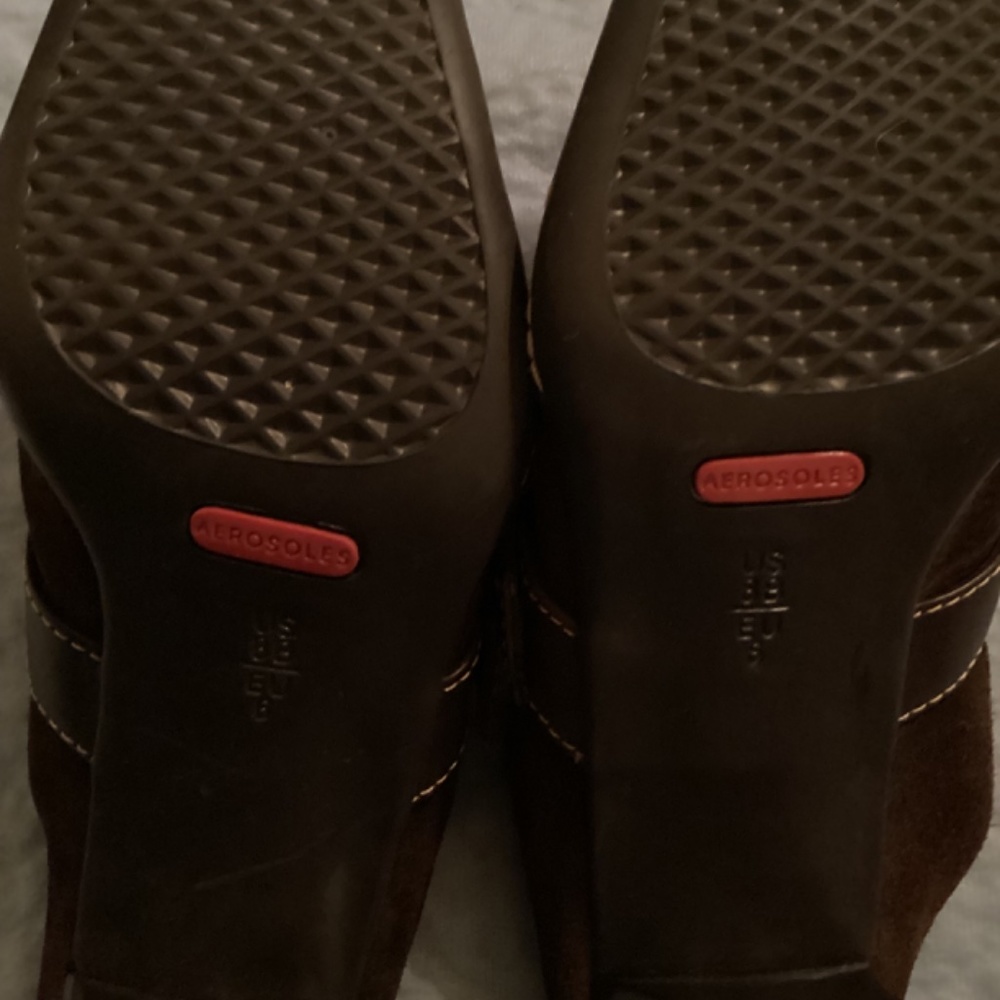 Aerosoles - Brown Suede Mule 3” heel, size 8 - Picture 5 of 5